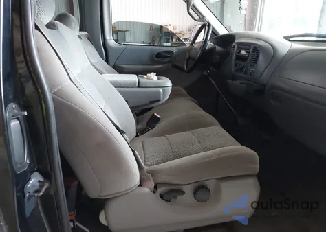 2001 Ford F-150 Lariat/Xl/Xlt from USA, damaged, VIN 1FTRX18W91NA96796